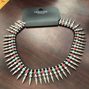 Freedom topshop necklace.